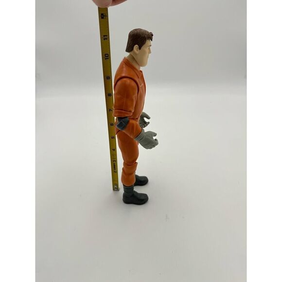 Space Ranger BUZZ DISNEY PIXAR LIGHTYEAR ORANGE SUIT - Picture 6 of 9